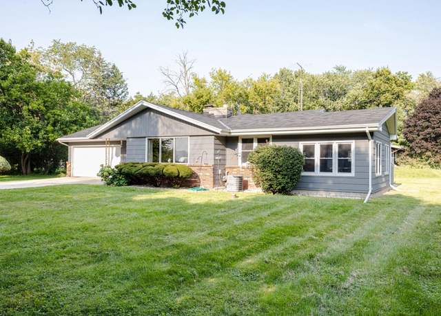 Property at 312 N Lapham Peak Rd, Delafield, WI 53018, 3 beds, 1.5 baths