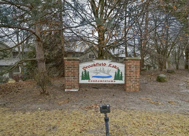 Property at 18755 Brookfield Lakes Dr #13, Brookfield, WI 53045, 2 beds, 2 baths