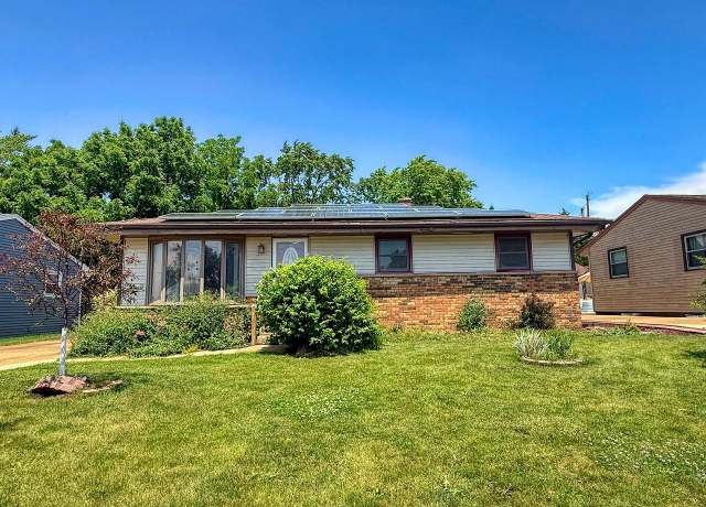 Property at 1228 Lakeview Ave, South Milwaukee, WI 53172, 3 beds, 1.5 baths