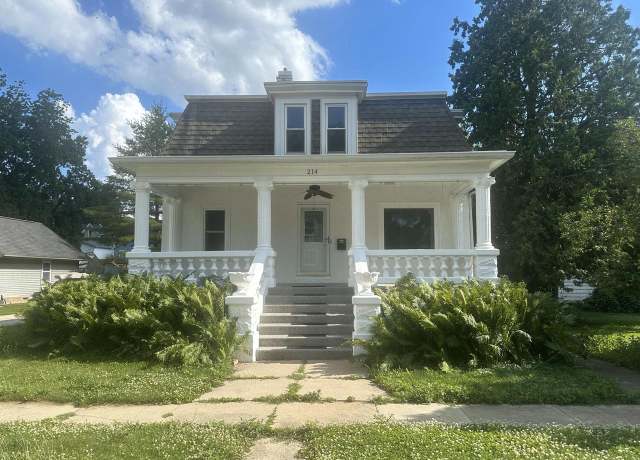Property at 214 E Woolcock St, Jefferson, WI 53549, 4 beds, 1 bath