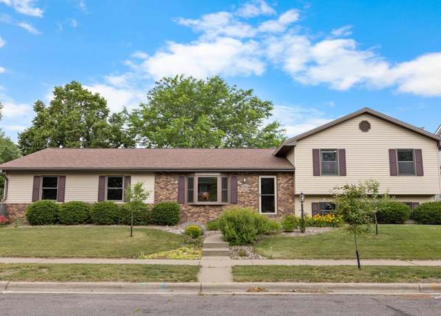 Property at 1307 Red Cedar Ct, Onalaska, WI 54650, 4 beds, 2.5 baths