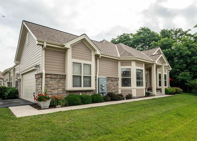 Property at 11679 W Willow Ct, Greenfield, WI 53228, 3 beds, 3 baths