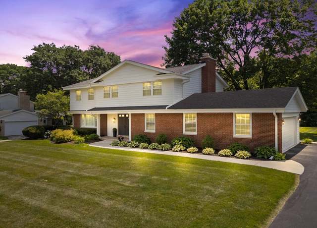 Property at 18275 Surrey Ln, Brookfield, WI 53045, 4 beds, 2.5 baths
