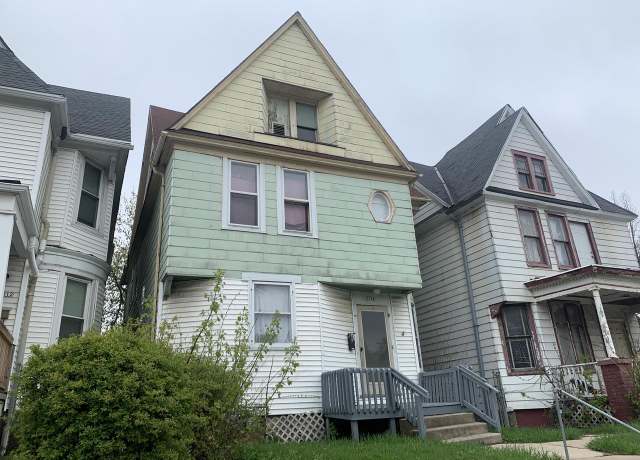 Property at 2008 N 35th St, Milwaukee, WI 53208, 4 beds, 1.5 baths