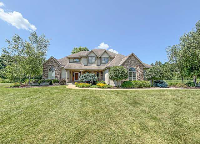 Property at N63W27461 Scholl Ct, Sussex, WI 53089, 5 beds, 3.5 baths