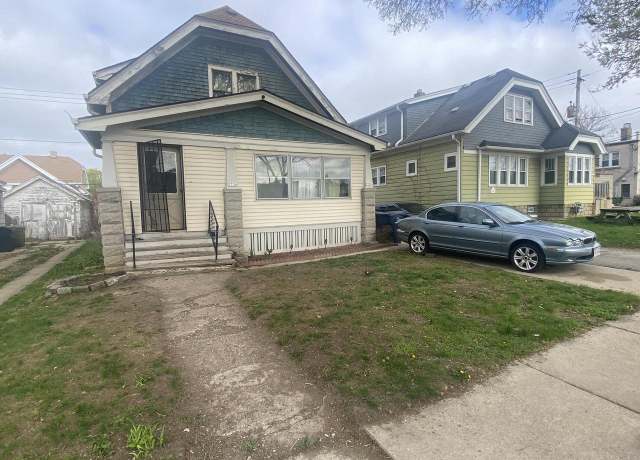 Property at 2726 N 58th St, Milwaukee, WI 53210, 4 beds, 2 baths