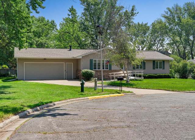 Property at 706 Vaaler Ct, Onalaska, WI 54650, 3 beds, 2.5 baths