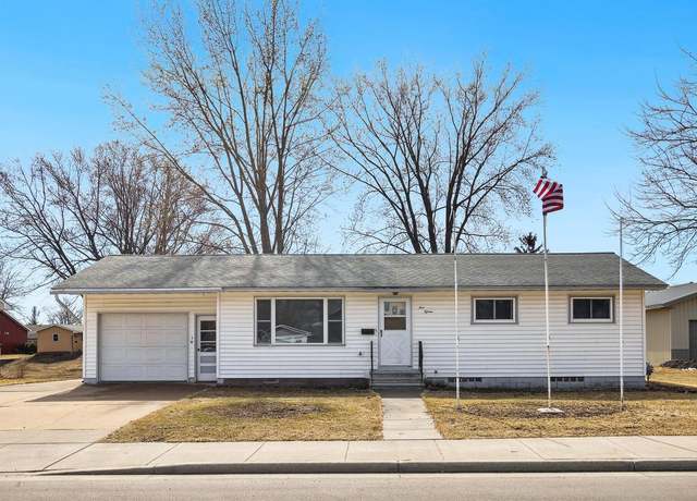 Property at 515 E Brownell St, Tomah, WI 54660, 3 beds, 1 bath