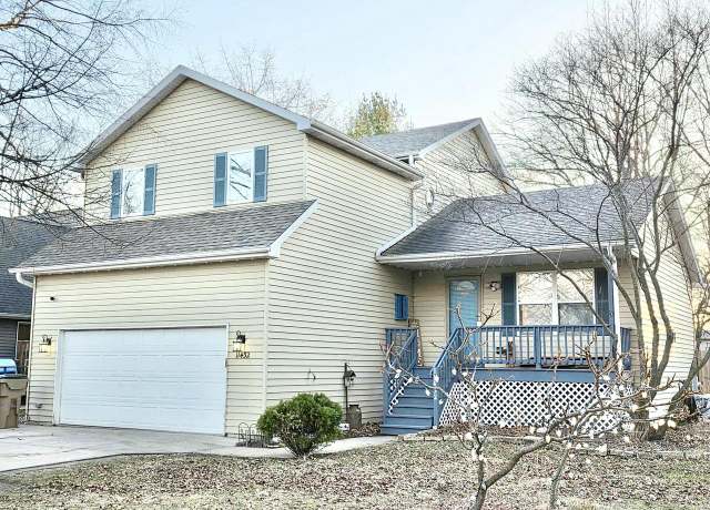 Property at 11432 8th Ave, Pleasant Prairie, WI 53158, 4 beds, 2.5 baths