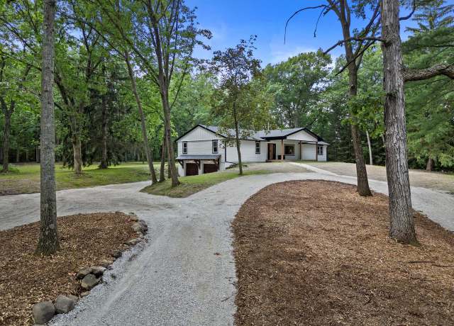 Property at 27333 Pioneer Rd, Wind Lake, WI 53185, 4 beds, 3.5 baths