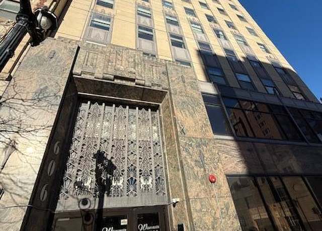 Property at 606 W Wisconsin Ave #1004, Milwaukee, WI 53203, 1 bed, 1 bath
