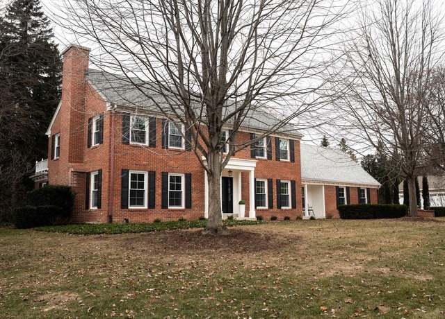 Property at 9931 N Otto Rd, Mequon, WI 53092, 5 beds, 4.5 baths
