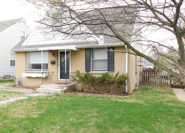 Property at 8951 W Lisbon Ave, Milwaukee, WI 53222, 3 beds, 1 bath
