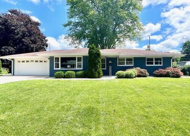 Property at W155N11684 Sunny View Ave, Germantown, WI 53022, 3 beds, 1.5 baths
