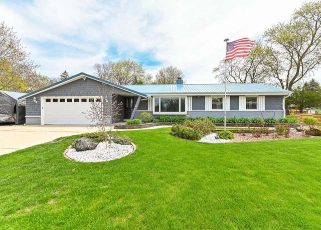 Property at 4076 S 104th St, Greenfield, WI 53228, 3 beds, 1.5 baths