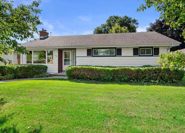 Property at 909 N Moreland Blvd, Waukesha, WI 53188, 3 beds, 2 baths