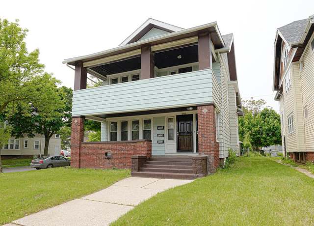 Property at 2901 N 37th St #2903, Milwaukee, WI 53210, 6 beds, 2 baths