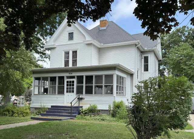 Property at 804 Western Ave, Watertown, WI 53094, 4 beds, 2 baths