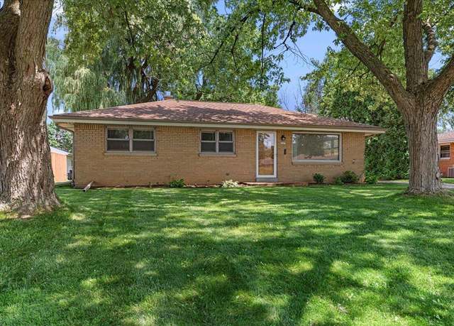 Property at 4582 S 62nd St, Greenfield, WI 53220, 3 beds, 1 bath