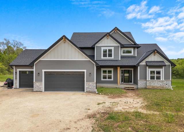 Property at 6340 Congress Dr, West Bend, WI 53095, 4 beds, 3.5 baths