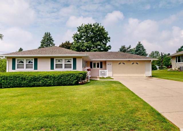 Property at 615 Nelson St, Fort Atkinson, WI 53538, 3 beds, 1.5 baths
