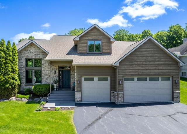 Property at 1255 Edgewood Dr, Lake Geneva, WI 53147, 4 beds, 3.5 baths