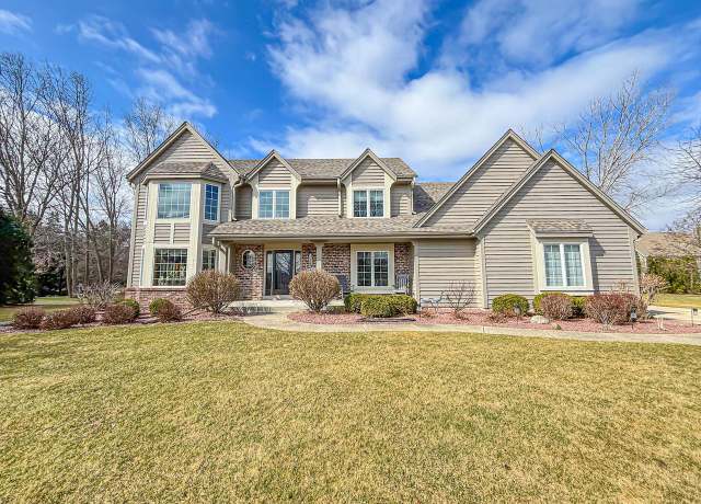 Property at 14655 W Meadowshire Dr, New Berlin, WI 53151, 4 beds, 3 baths