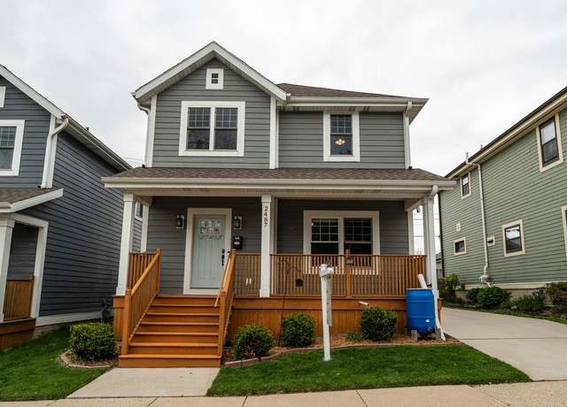 Property at 2487 S Saint Clair St, Milwaukee, WI 53207, 3 beds, 2.5 baths