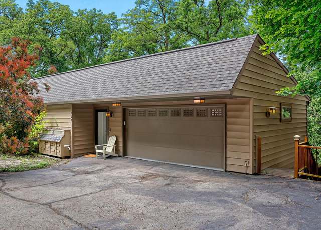Property at 128 29th Street South St, La Crosse, WI 54601, 5 beds, 2 baths