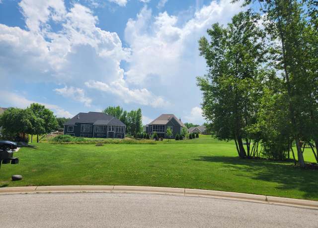 Property at N19W24667 River Edge Ct, Pewaukee, WI 53072