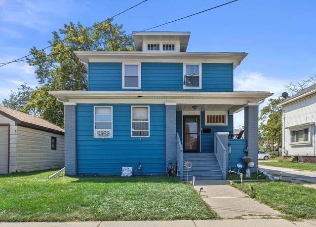 Property at 2311 20th St, Racine, WI 53403, 4 beds, 1 bath