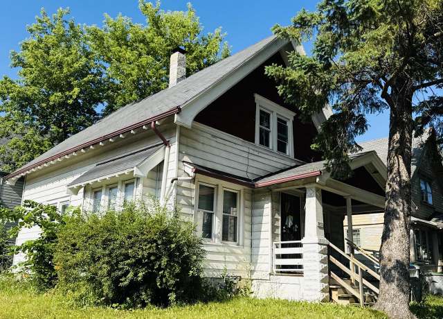 Property at 2832 W Chambers St, Milwaukee, WI 53210, 3 beds, 1 bath