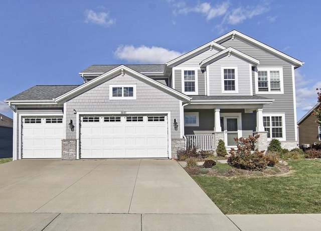 Property at 2800 16th St, Kenosha, WI 53140, 5 beds, 3.5 baths