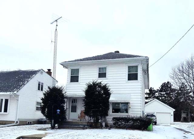 Property at 206 Pleasant St, Beaver Dam, WI 53916, 4 beds, 2 baths
