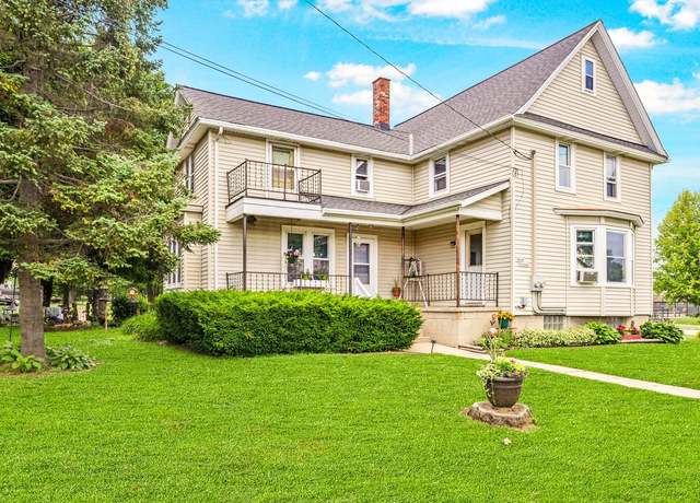 Property at W204N16835 Jackson Dr, Jackson, WI 53037, 6 beds, 2 baths