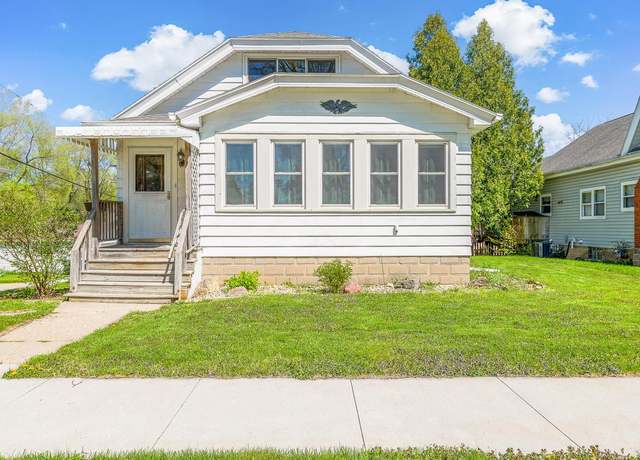 Property at 201 S Finch St, Horicon, WI 53032, 3 beds, 2 baths