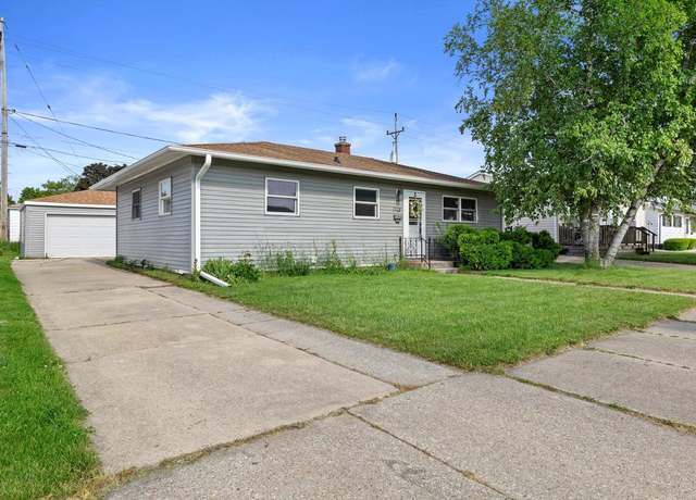 Property at 1708 Shoop St, Racine, WI 53404, 3 beds, 1 bath