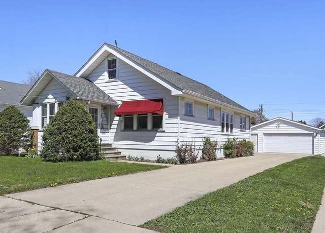 Property at 5419 35th Ave, Kenosha, WI 53144, 2 beds, 2 baths