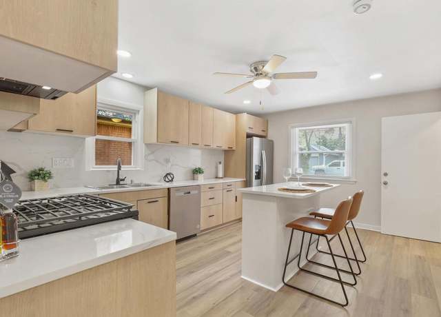 Property at 2919 N 54th St, Milwaukee, WI 53210, 5 beds, 2.5 baths