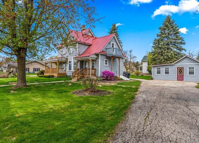 Property at 400 Kenosha St, Walworth, WI 53184, 3 beds, 2 baths