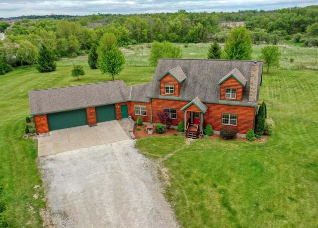 Property at N43W25019 Lindsay Rd, Pewaukee, WI 53072, 3 beds, 2 baths