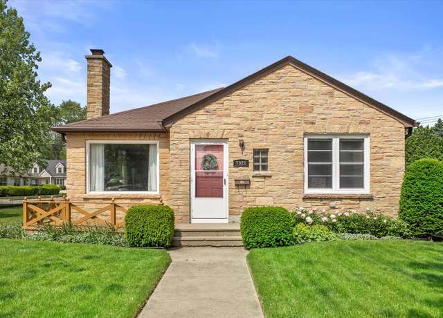 Property at 7028 Pershing Blvd, Kenosha, WI 53142, 2 beds, 2 baths