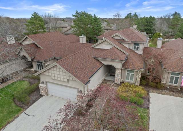 Property at 870 Lake Holw Unit C, Brookfield, WI 53005, 3 beds, 3.5 baths