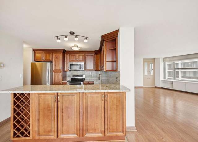 Property at 1610 N Prospect Ave #506, Milwaukee, WI 53202, 2 beds, 2 baths