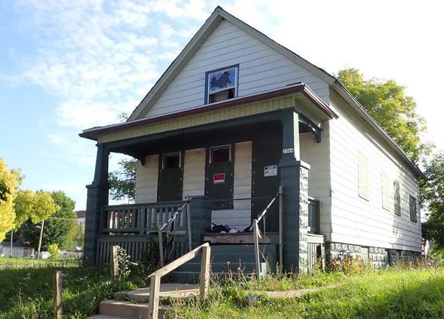 Property at 2364 N 21st St, Milwaukee, WI 53206, 3 beds, 1 bath