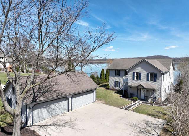Property at 3344 Lake Dr, Hartford, WI 53027, 5 beds, 3.5 baths