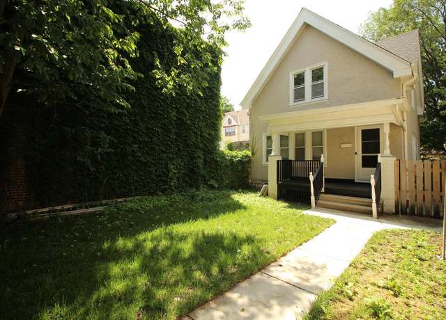 Property at 3315 W National Ave, Milwaukee, WI 53215, 3 beds, 1.5 baths