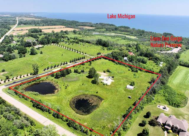 Property at 585 High Bluff Dr, Grafton, WI 53024
