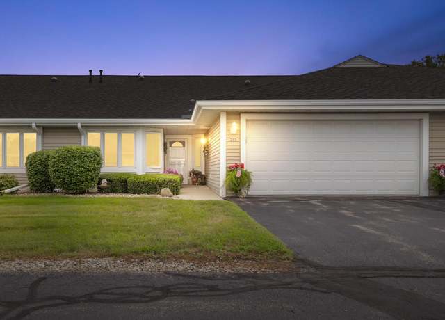 Property at 315 Hartford Sq #2, Hartford, WI 53027, 2 beds, 2 baths