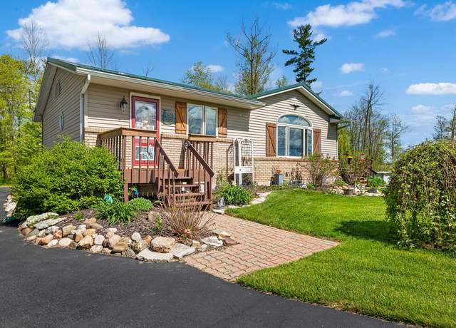 Property at 2480 Brunner Rd, Manitowoc, WI 54220, 3 beds, 2 baths